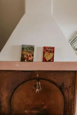 Biblioteca nella casa vacanze