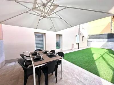 Patio o area all'aperto di 30 min da Milano Villa indipendente con posto auto