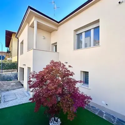 30 min da Milano Villa indipendente con posto auto