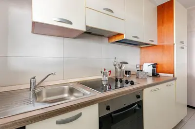 Cucina o angolo cottura di Modern House for Couples & Business Stays