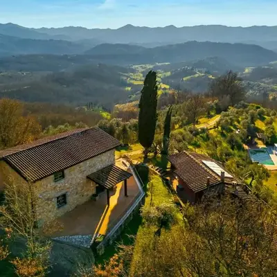 Panoramic Villa With Pool In Lunigiana