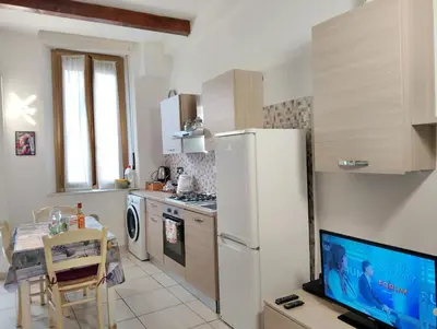 Cucina o angolo cottura di A Casa di Fede&Ele all'interno delle mura romane