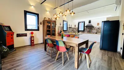 Cucina o angolo cottura di Private Pool Villa in the Heart of Motor Valley