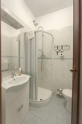 Bagno di WELCOME RIVIERA-SCORCIO BLU-parking