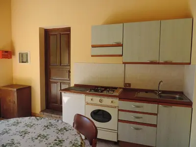 Cucina o angolo cottura di agriturismo il poderetto