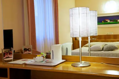 Set per la preparazione di tè e caffè presso Hotel Europa