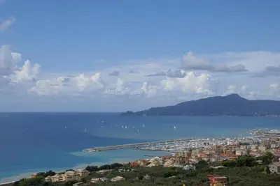 Paesaggio naturale nelle vicinanze della casa vacanze