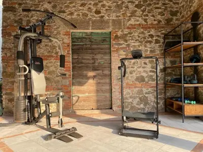 Palestra o centro fitness di Farmhouse in Aulla with Private Pool