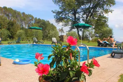 Piscina di Hotel La Rossola Resort & Natura Bonassola la Porta delle 5 Terre o nelle vicinanze