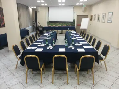 Zona business o sala conferenze di Albergo Della Roccia