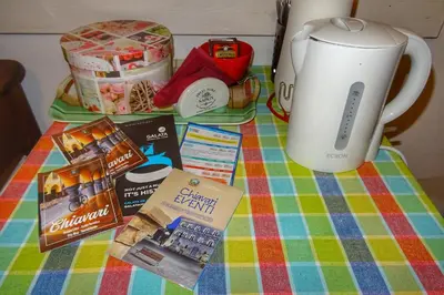 Set per la preparazione di tè e caffè presso Bed and Breakfast Le Quattro Stagioni