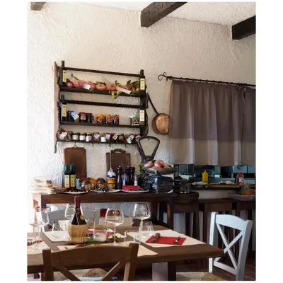 Cibo presso la locanda o nelle vicinanze