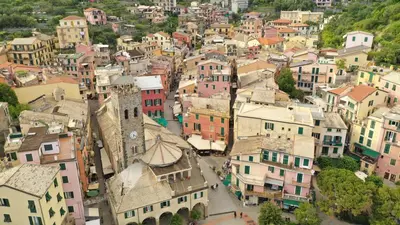 Vista generica su Monterosso al Mare o vista sulla città dall'interno dell'hotel