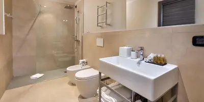 Bagno di Hotel The Cube