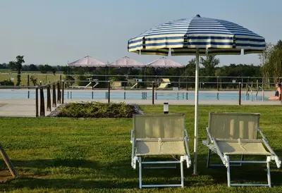 Piscina di Agriturismo La Razza o nelle vicinanze