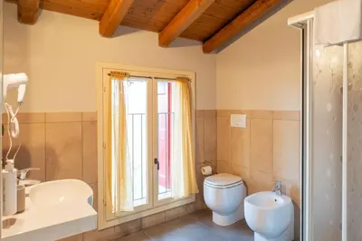 Bagno di Agriturismo La Razza
