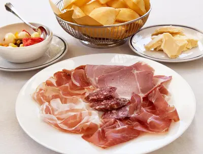 Cibo presso l'hotel o nelle vicinanze
