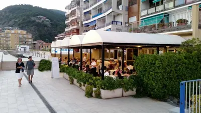Ospiti di Albergo La Lampara