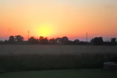 Alba o tramonto visti dall'interno del bed & breakfast o dai dintorni