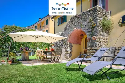 Giardino di L'Occhio di Santa Lucia, Terre Marine