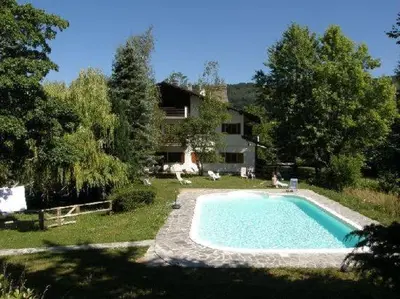 Piscina di Agriturismo La Casa sul Poggio o nelle vicinanze
