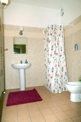 Bagno di NOEMI & JULIENNE