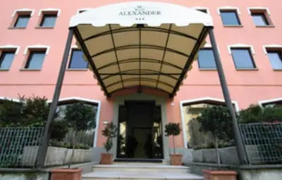 Facciata o entrata di Hotel Alexander