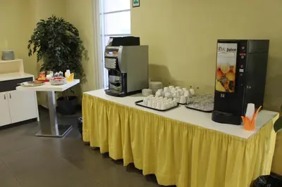 Set per la preparazione di tè e caffè presso Confidence Hotel Viadana
