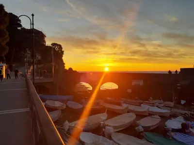Alba o tramonto visti dall'interno della casa vacanze o dai dintorni