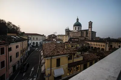 Vista generica su Montichiari o vista sulla città dall'interno dell'hotel