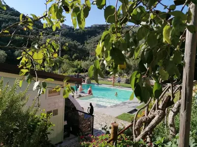 Piscina di Casa Gardan o nelle vicinanze