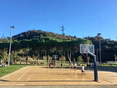 Attività di tennis o squash presso l'appartamento o nelle vicinanze