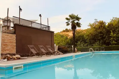 Piscina di Art Hotel Pandos o nelle vicinanze