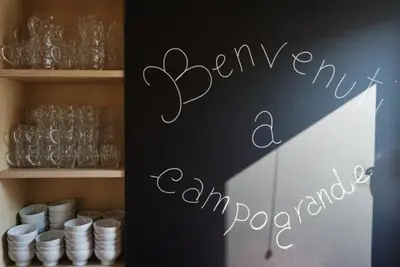 Certificato, attestato, insegna o altro documento esposto da agriturismo campogrande