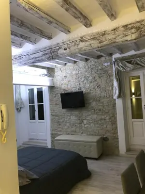TV o dispositivi per l'intrattenimento presso MentoreR&B