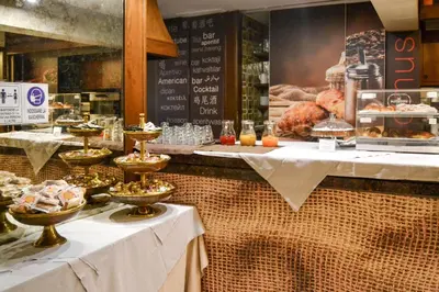 Cibo presso l'hotel o nelle vicinanze