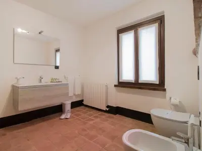 Bagno di Holiday Home Cantiniere by Interhome
