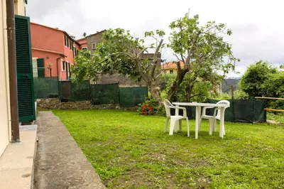 Giardino di Casa Vacanze Tra Le Mura