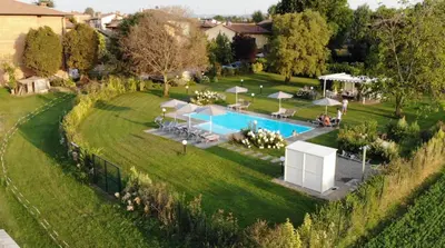 Piscina di RED ONE o nelle vicinanze