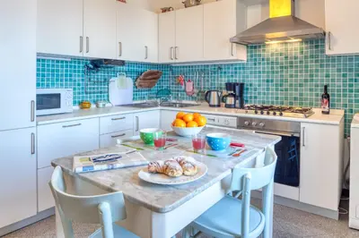 Cucina o angolo cottura di Apartment Mare Bello - Levanto