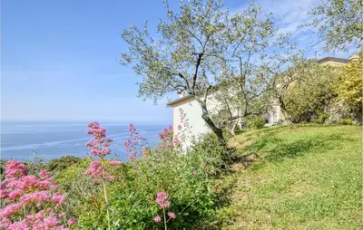 Paesaggio naturale nelle vicinanze della casa vacanze