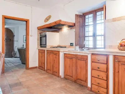 Cucina o angolo cottura di Relaxing Tuscan Home with WiFi