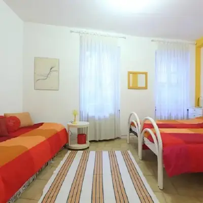 Basuetta Apt in historIcal center with AC