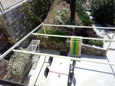 Balcone o terrazza di Appartamento Taggiasca con piscina - Riva Trigoso