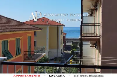 Vista generica sul mare o vista sul mare dall'interno dell'appartamento