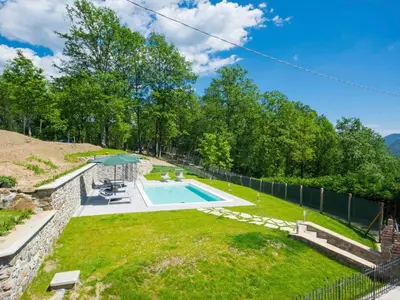 Piscina di Holiday Home Agr- Castello della Mugazzena by Interhome o nelle vicinanze