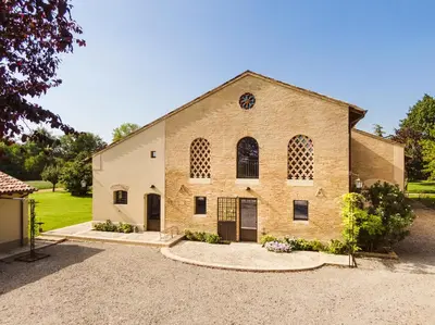 Edificio in cui si trova l'agriturismo
