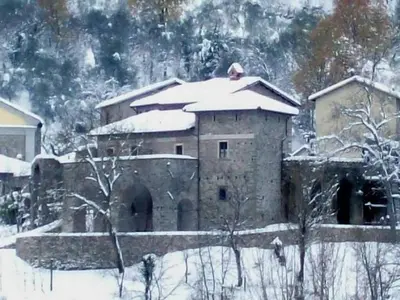 Flat with heated hot tub and shared pool durante l'inverno