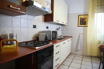 Cucina o angolo cottura di LA DIMORA DEGLI ELFI casa vacanza