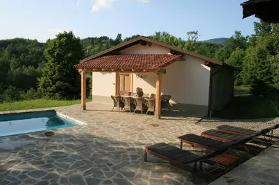 Piscina di Casale delle farfalle o nelle vicinanze